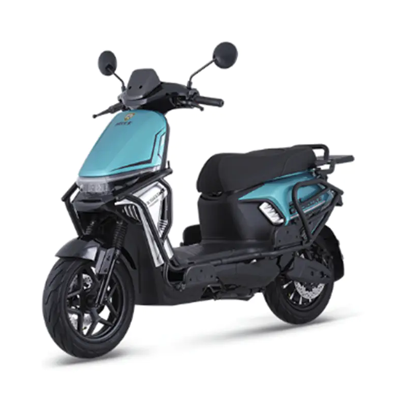 Quelles sont les performances de la moto électrique haut de gamme Yousu Cyclist en termes d'accélération, de vitesse de pointe et de couple, tant pour les déplacements urbains que pour les longues distances ?