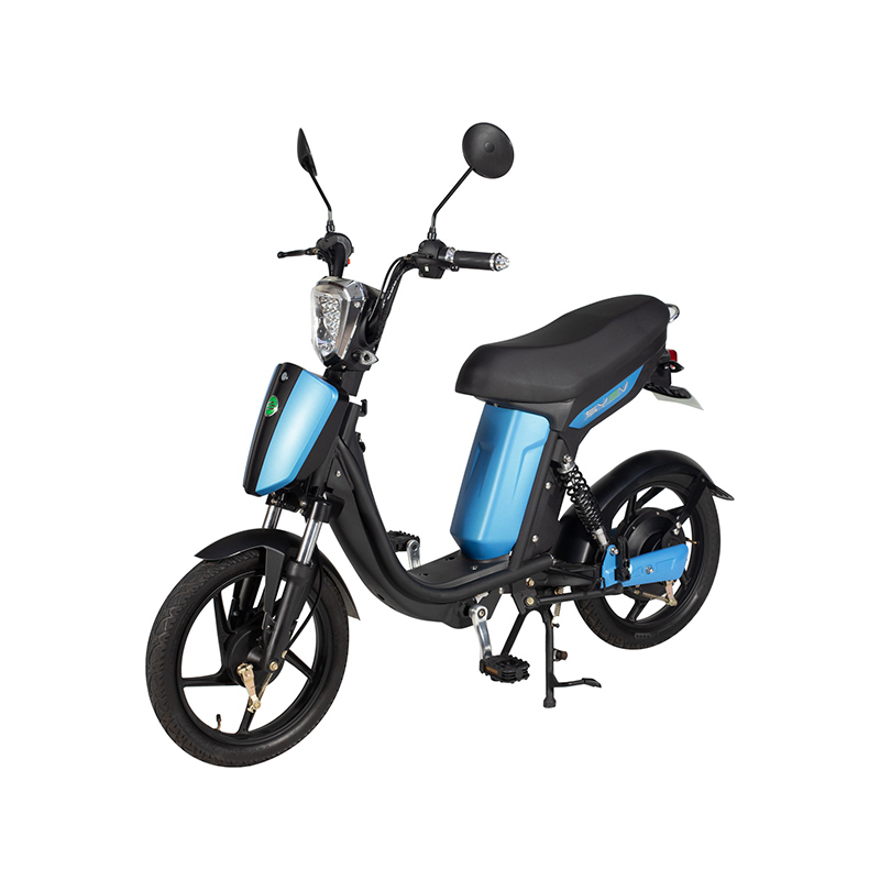 Comment la protection contre le vent offerte par le carénage de la Versatile Motorcycle se compare-t-elle à celle d'autres motos conçues pour la conduite multi-terrain sur de longues distances ?