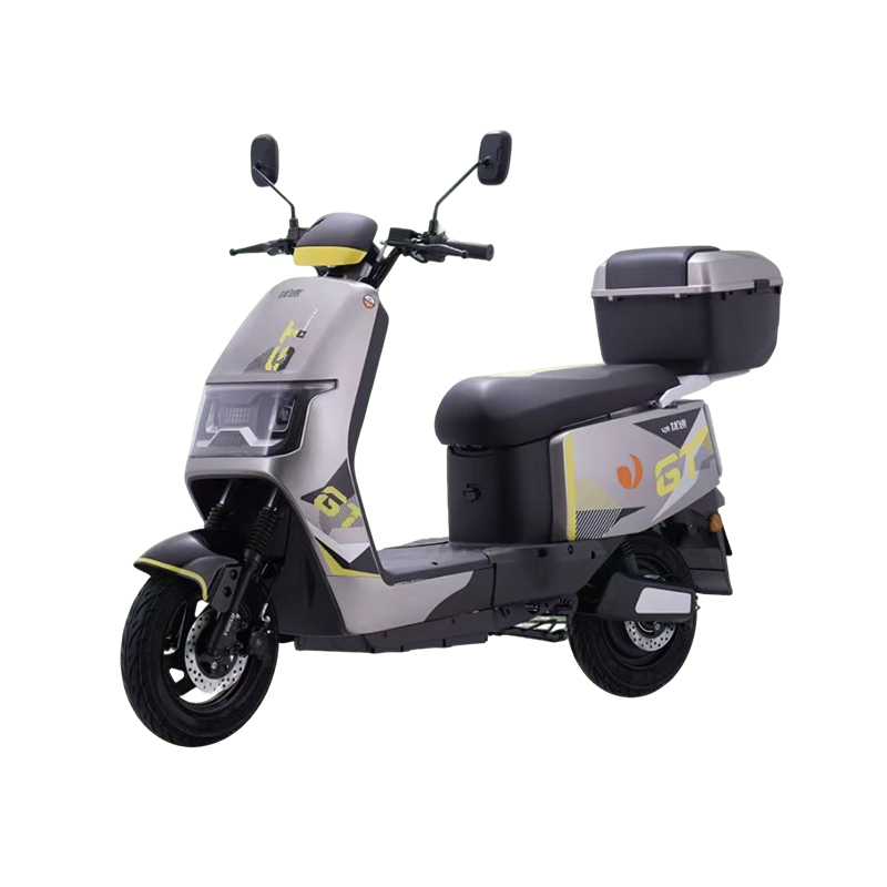 Comment le système de suspension de la Versatile Motorcycle fonctionne-t-il à la fois sur les routes urbaines et sur les terrains hors route par rapport aux motos dédiées aux doubles sports ?